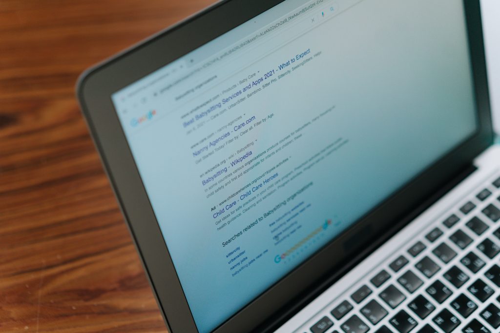 Want to improve your conversion rates? Here are some no-strings, simple copywriting tips that’ll do exactly that.